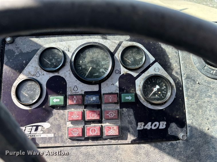 image for item DS2340 1998 Bell B40B  haul truck