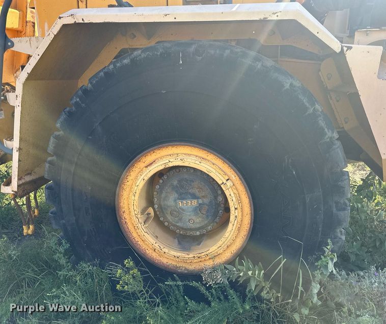 image for item DS2340 1998 Bell B40B  haul truck