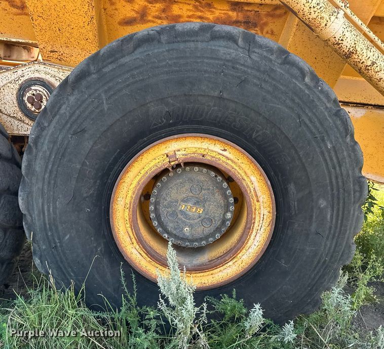 image for item DS2340 1998 Bell B40B  haul truck