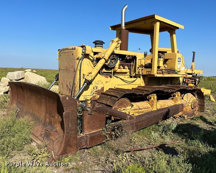 image for item DS2341 1971 Caterpillar D8H crawler tractor