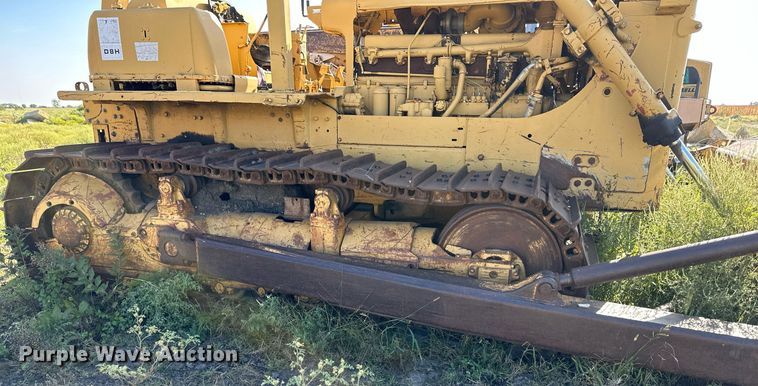 image for item DS2341 1971 Caterpillar D8H crawler tractor