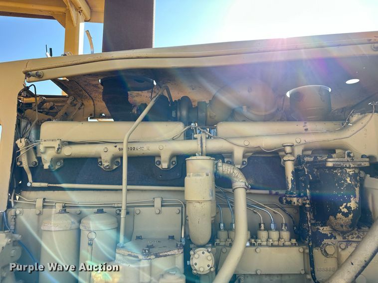 image for item DS2341 1971 Caterpillar D8H crawler tractor