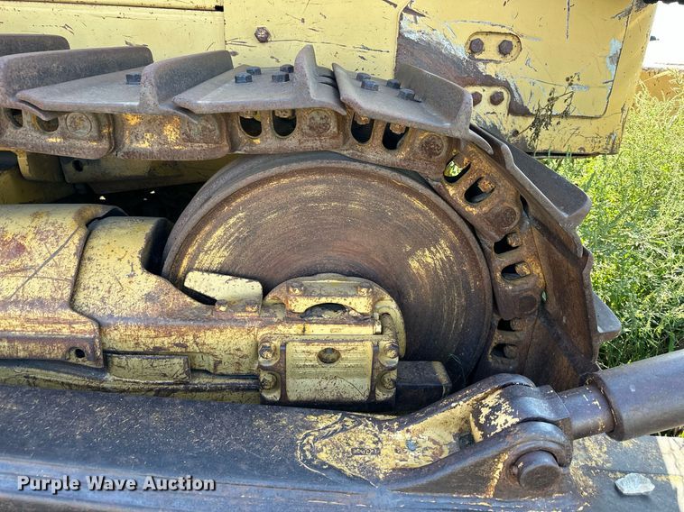 image for item DS2341 1971 Caterpillar D8H crawler tractor