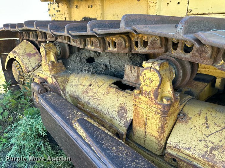 image for item DS2341 1971 Caterpillar D8H crawler tractor