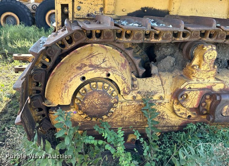 image for item DS2341 1971 Caterpillar D8H crawler tractor