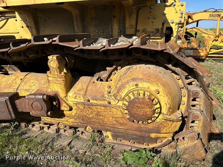 image for item DS2341 1971 Caterpillar D8H crawler tractor