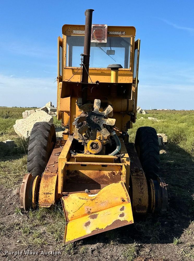 image for item DS2342 Galion T500 motor grader