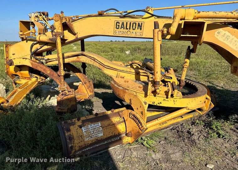 image for item DS2342 Galion T500 motor grader