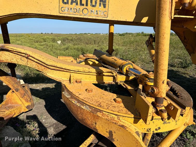 image for item DS2342 Galion T500 motor grader