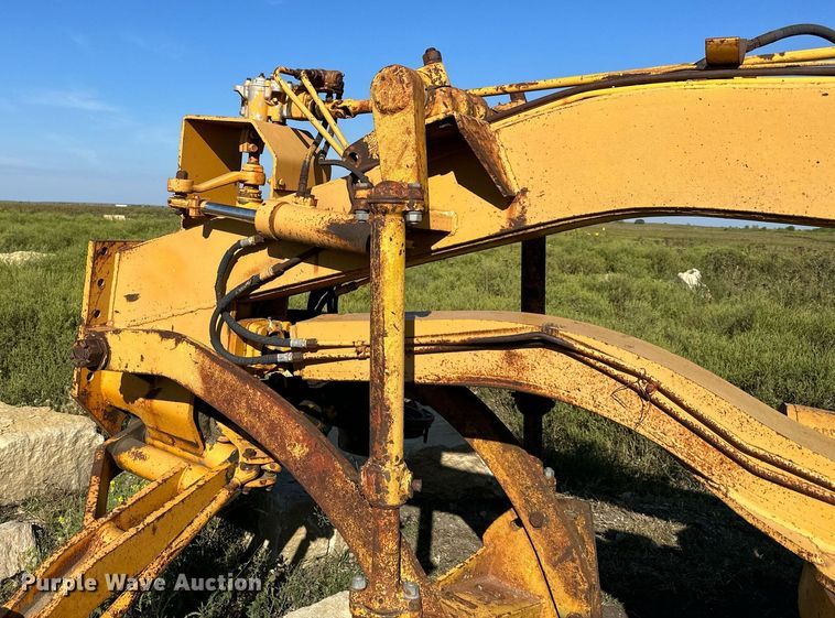 image for item DS2342 Galion T500 motor grader
