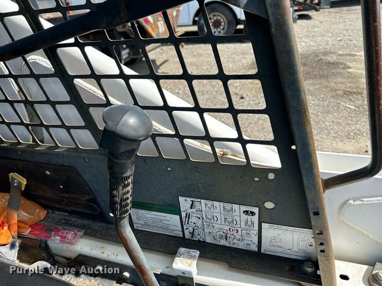 image for item DS2349 1999 Bobcat 873  skid steer loader