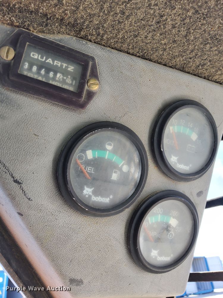 image for item DS2349 1999 Bobcat 873  skid steer loader