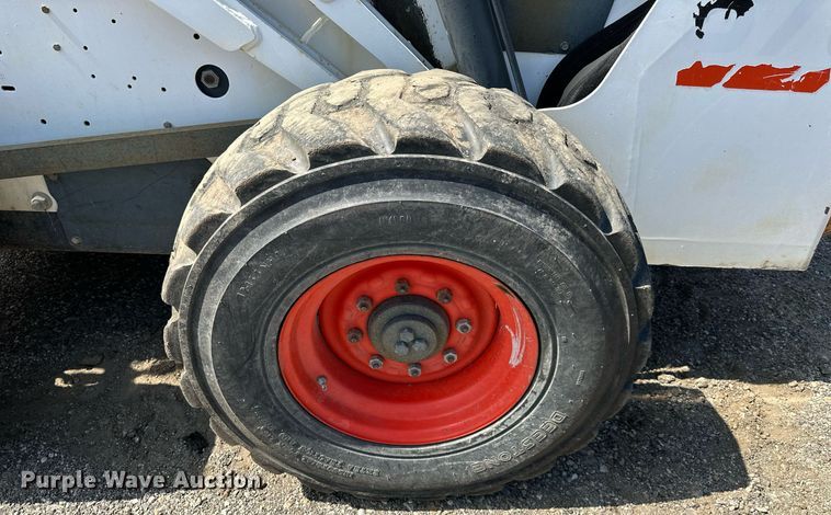 image for item DS2349 1999 Bobcat 873  skid steer loader