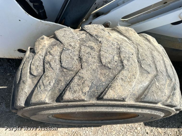 image for item DS2349 1999 Bobcat 873  skid steer loader