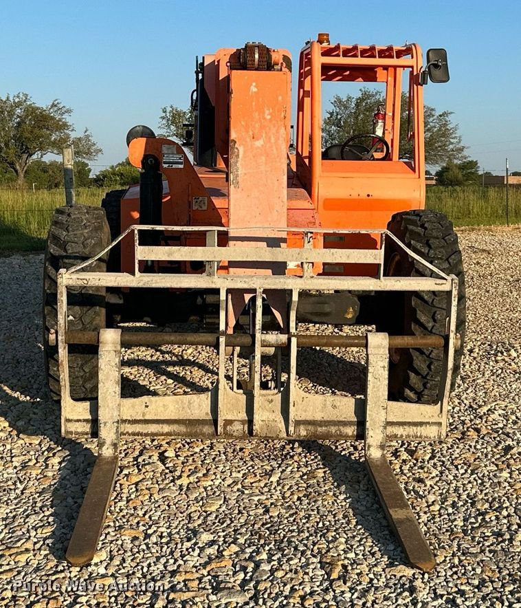 image for item DS2350 2013 JLG SkyTrak 8042  telehandler
