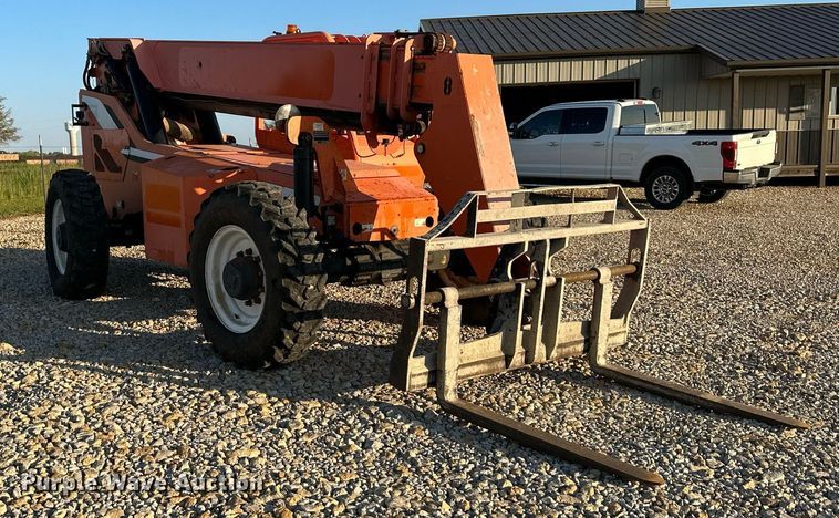 image for item DS2350 2013 JLG SkyTrak 8042  telehandler