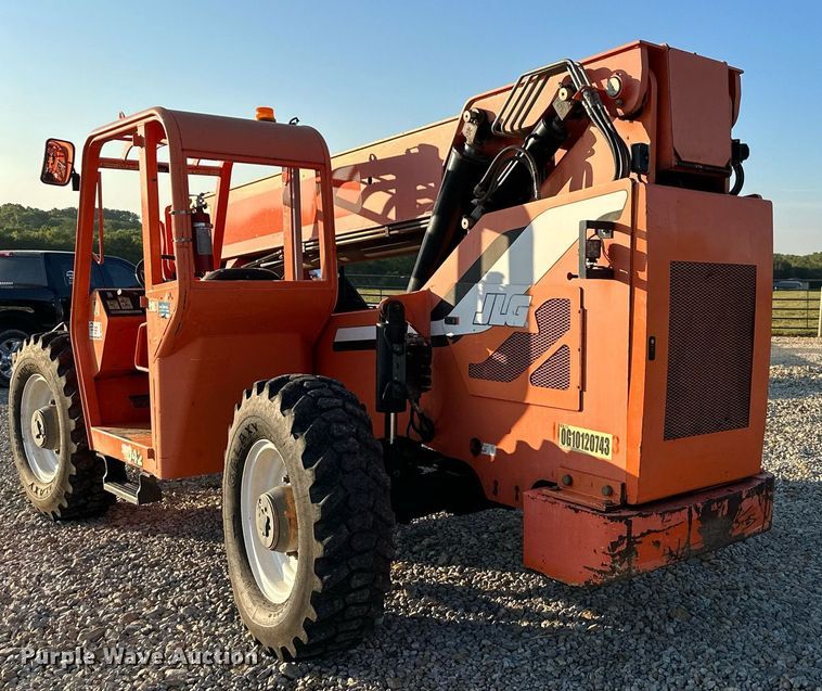 image for item DS2350 2013 JLG SkyTrak 8042  telehandler