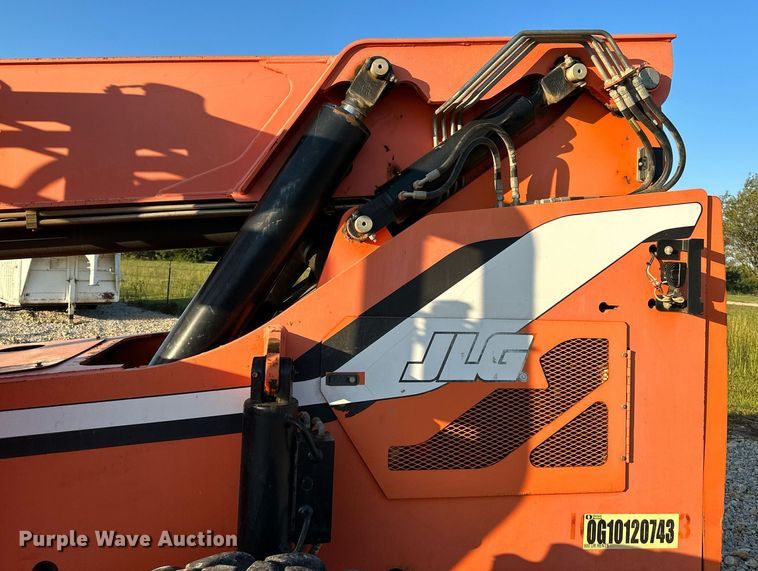 image for item DS2350 2013 JLG SkyTrak 8042  telehandler