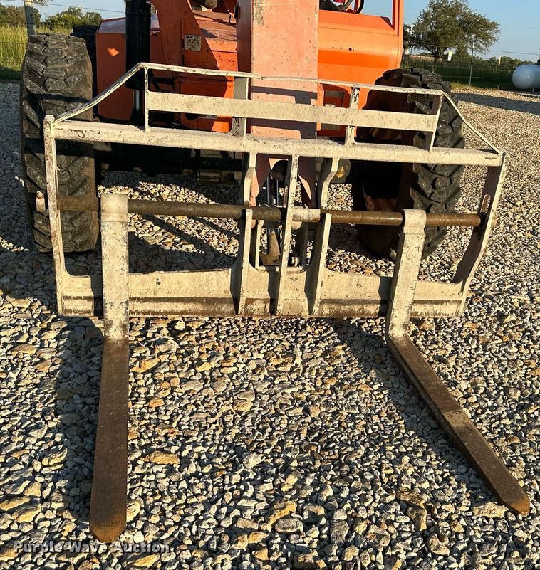 image for item DS2350 2013 JLG SkyTrak 8042  telehandler