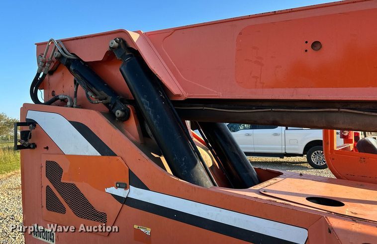 image for item DS2350 2013 JLG SkyTrak 8042  telehandler