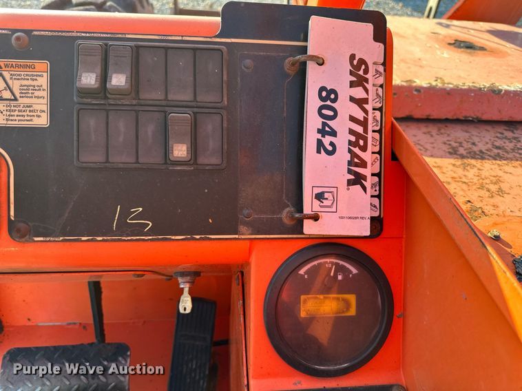image for item DS2350 2013 JLG SkyTrak 8042  telehandler