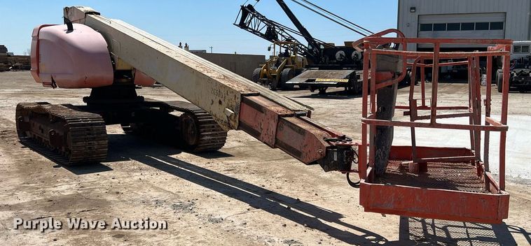 image for item DS2425 2001 JLG 600SC  boom lift