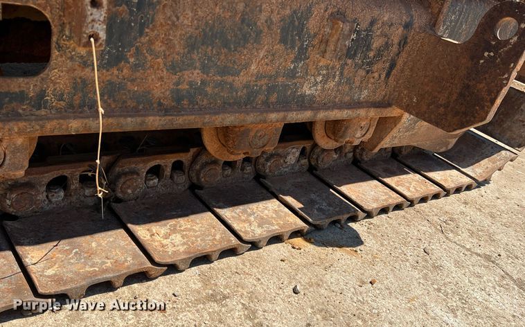 image for item DS2425 2001 JLG 600SC  boom lift