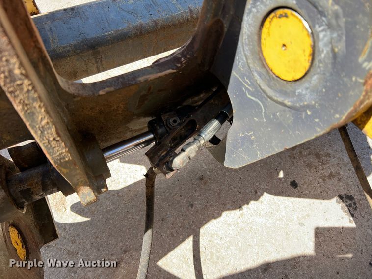 image for item DS2426 2007 Komatsu WA320-5L  wheel loader