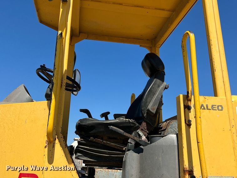 image for item DS2426 2007 Komatsu WA320-5L  wheel loader