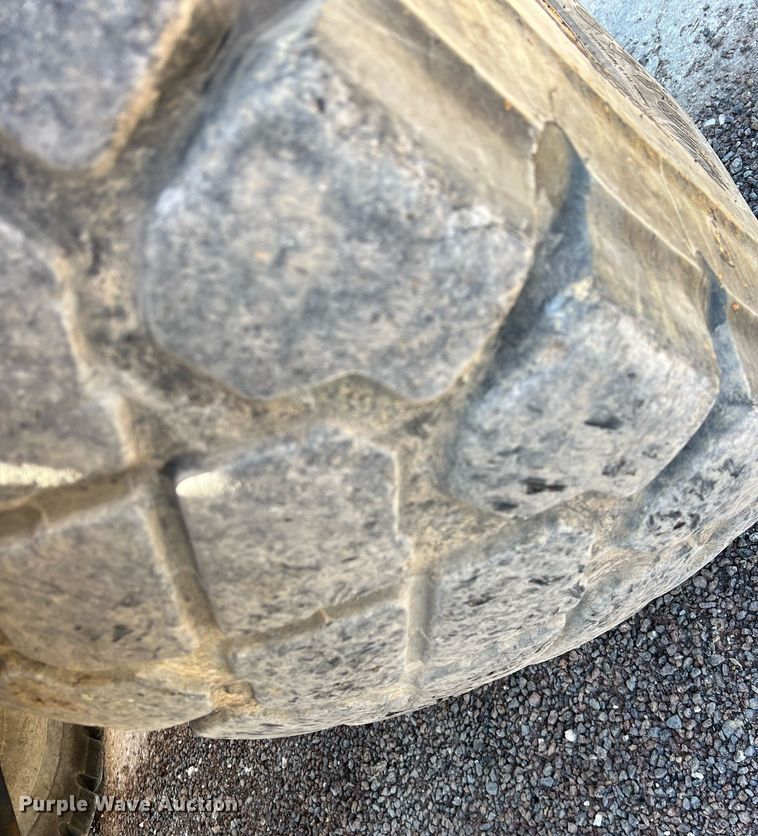 image for item DS2426 2007 Komatsu WA320-5L  wheel loader