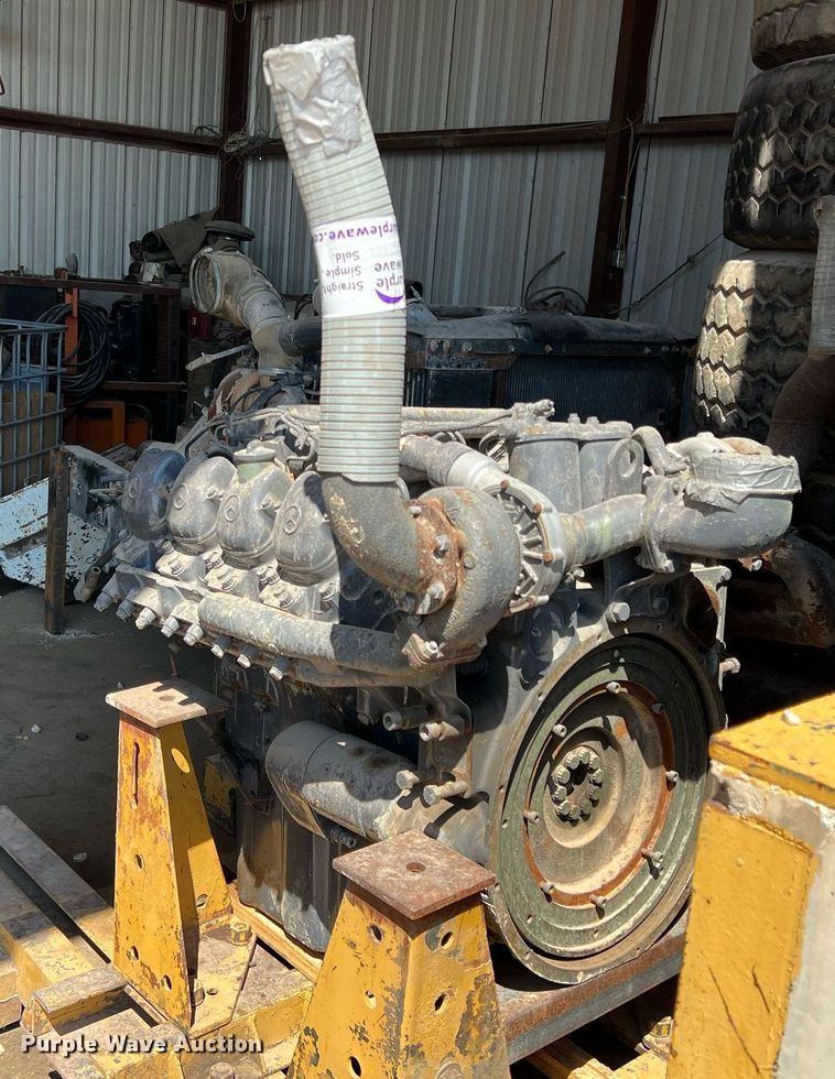 image for item DS2429 Mercedes Benz OM 422 A  engine