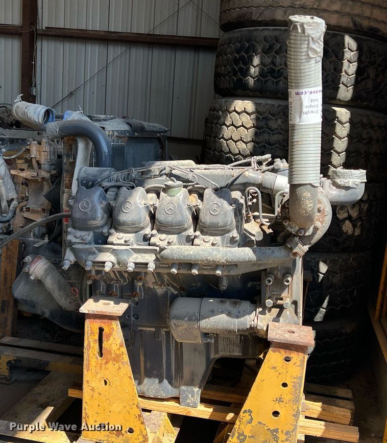 image for item DS2429 Mercedes Benz OM 422 A  engine