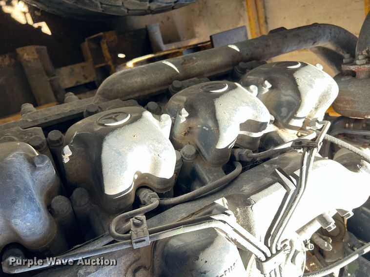 image for item DS2429 Mercedes Benz OM 422 A  engine