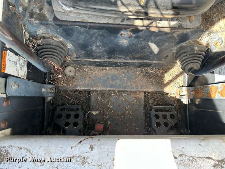 image for item DV1003 1997 Bobcat 963  skid steer loader