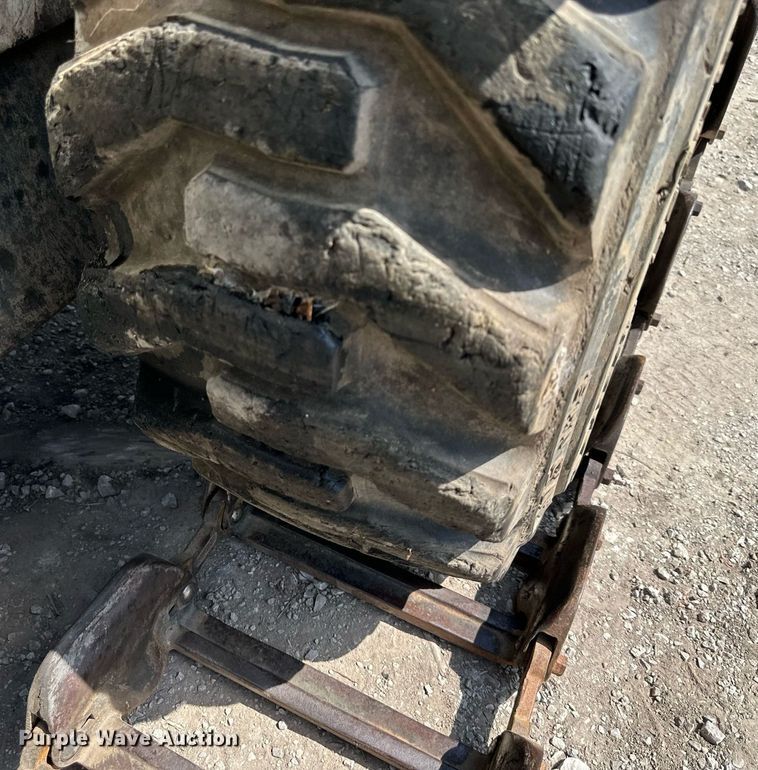 image for item DV1003 1997 Bobcat 963  skid steer loader