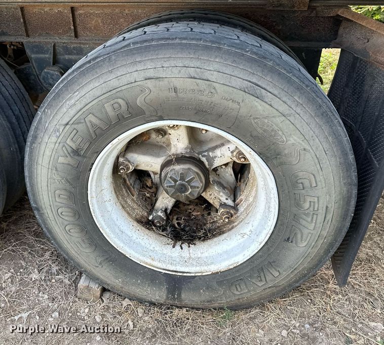 image for item DV1005 1985 Fruehauf DDT mobile office