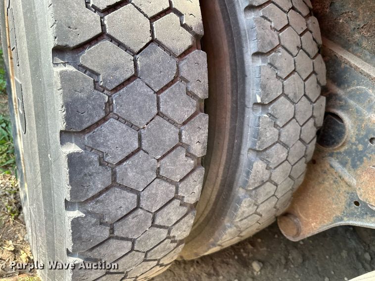 image for item DV1005 1985 Fruehauf DDT mobile office