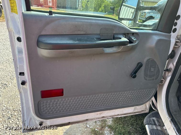 image for item DV1006 2005 Ford F450 Super Duty  utility / service truck