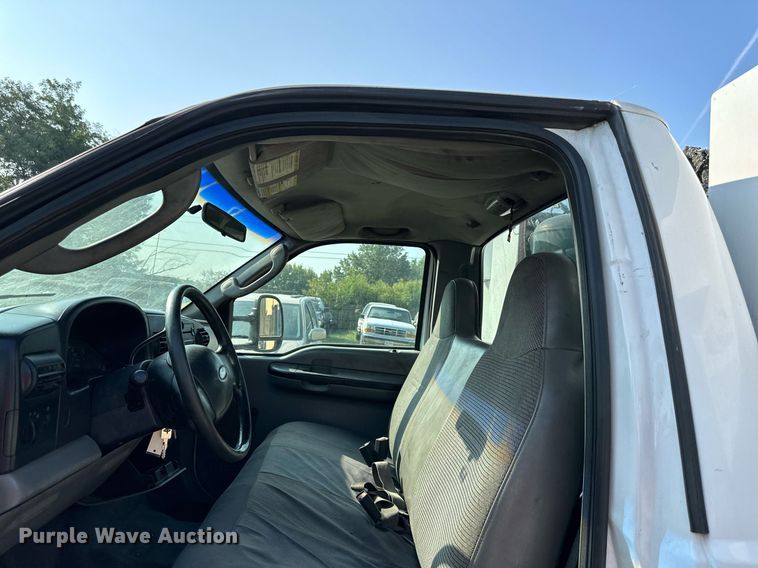 image for item DV1006 2005 Ford F450 Super Duty  utility / service truck