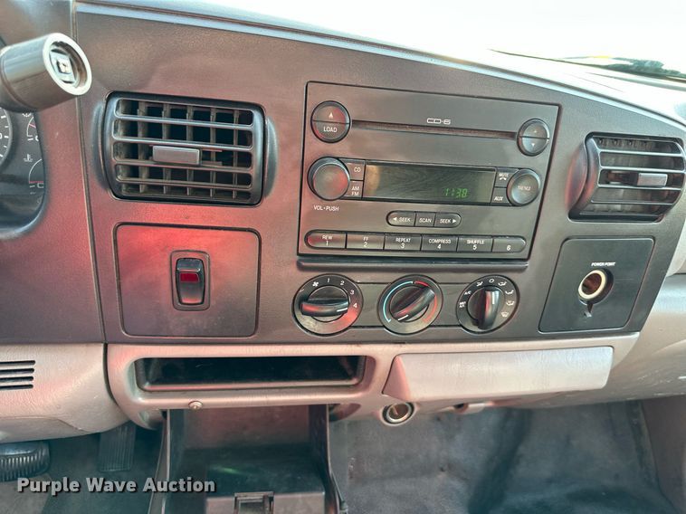 image for item DV1006 2005 Ford F450 Super Duty  utility / service truck