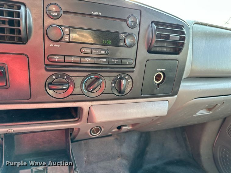 image for item DV1006 2005 Ford F450 Super Duty  utility / service truck