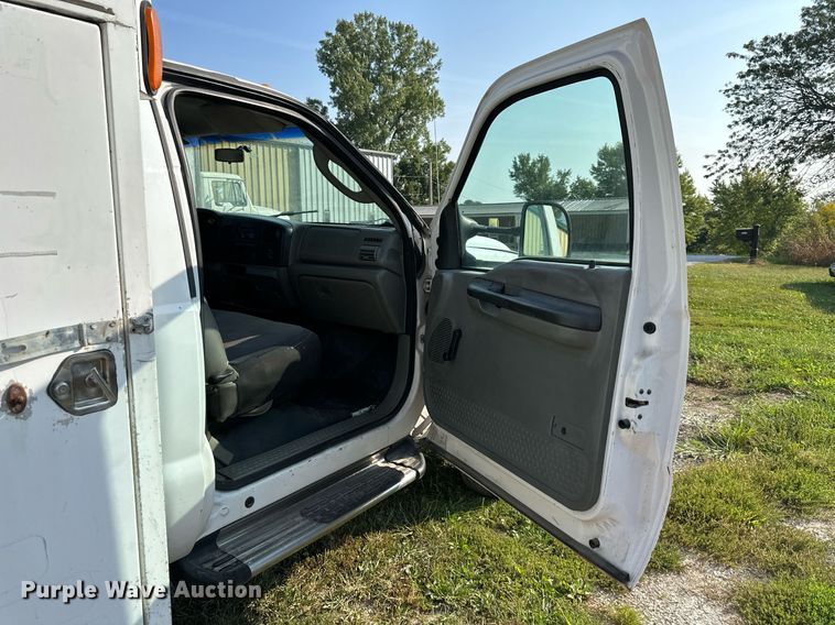 image for item DV1006 2005 Ford F450 Super Duty  utility / service truck