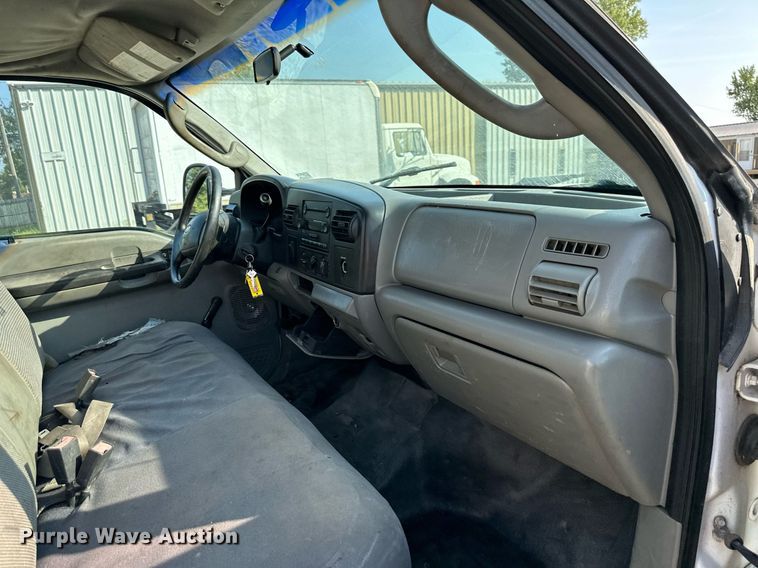 image for item DV1006 2005 Ford F450 Super Duty  utility / service truck