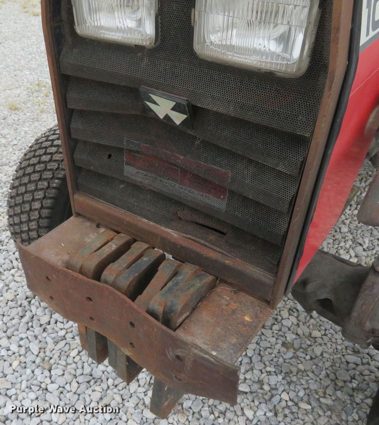image for item FB9857 1992 Massey Ferguson 1010  tractor