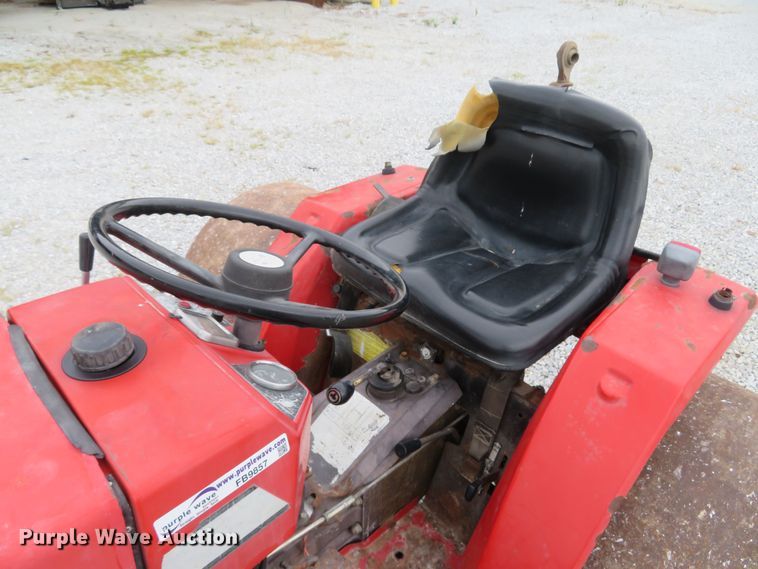 image for item FB9857 1992 Massey Ferguson 1010  tractor