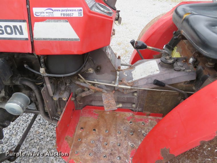 image for item FB9857 1992 Massey Ferguson 1010  tractor
