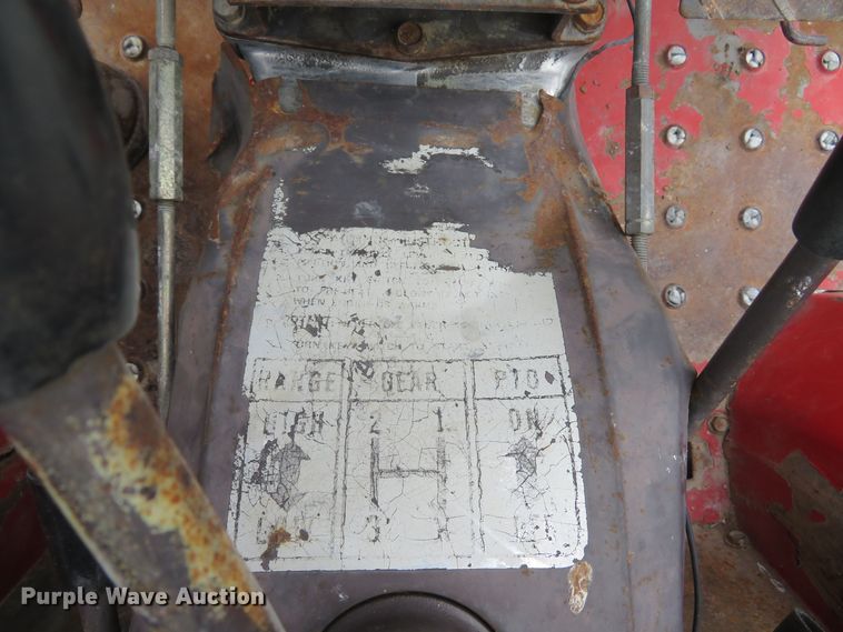 image for item FB9857 1992 Massey Ferguson 1010  tractor