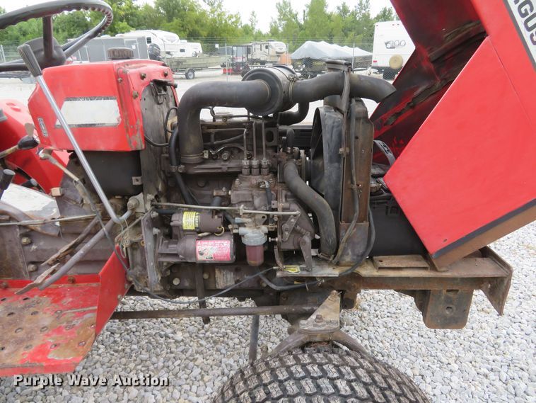 image for item FB9857 1992 Massey Ferguson 1010  tractor