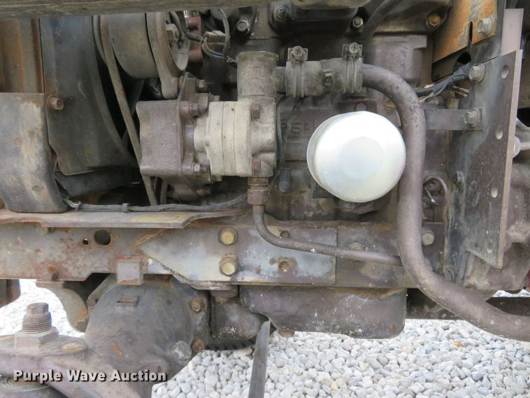 image for item FB9857 1992 Massey Ferguson 1010  tractor