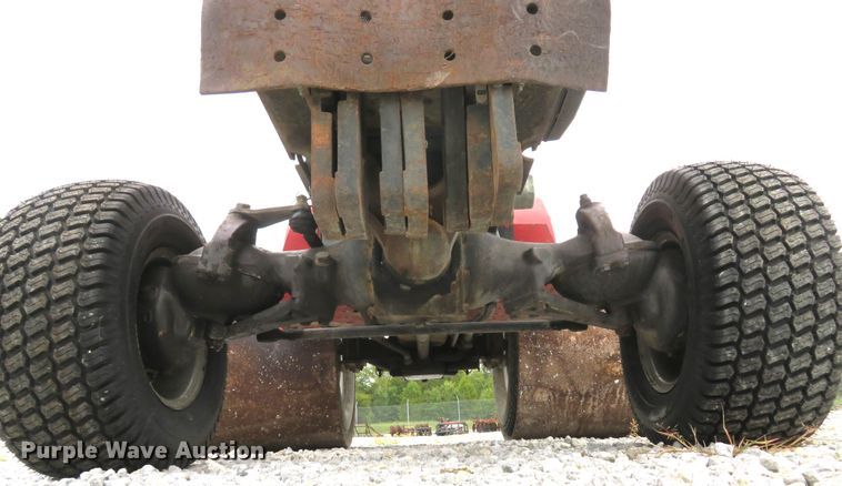 image for item FB9857 1992 Massey Ferguson 1010  tractor